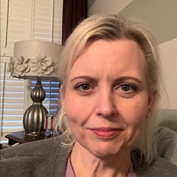 Meet your Posher, Connie - Picture 1 of 1